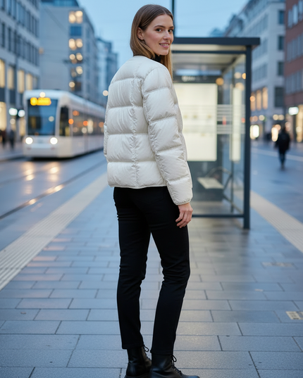 Kurze Pufferjacke Damen creme mit 90 % Daunen - Ansicht 2